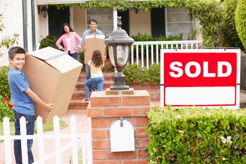 Acton moving truck service for flats, houses, and commercial moves
